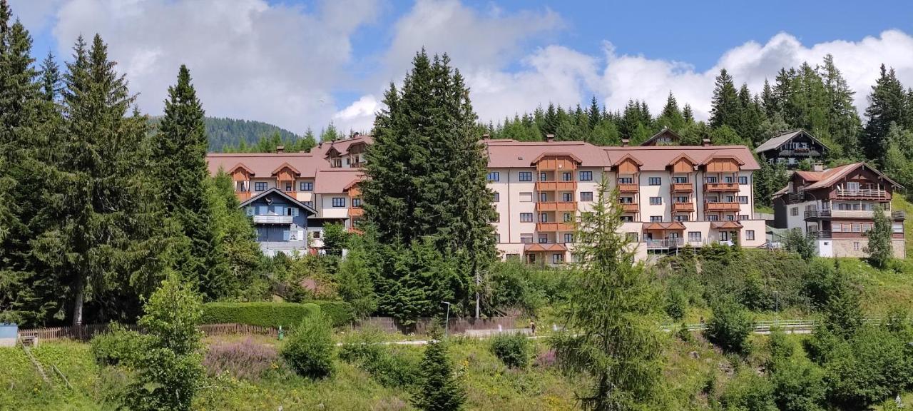 Familien-Garten-Suite Kanzelhoehe Gerlitzen - Gerlitzenurlaub At Kanzelhohe المظهر الخارجي الصورة